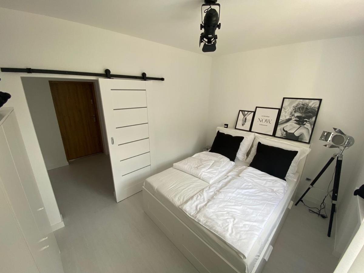 Przytulny Apartament Z Kominkiem Przy Jeziorze Борне Сулиново Екстериор снимка