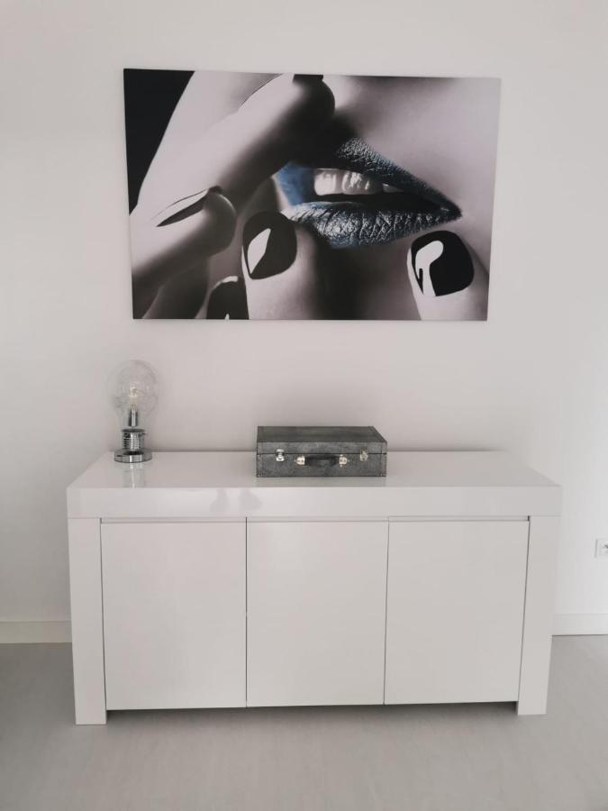 Przytulny Apartament Z Kominkiem Przy Jeziorze Борне Сулиново Екстериор снимка
